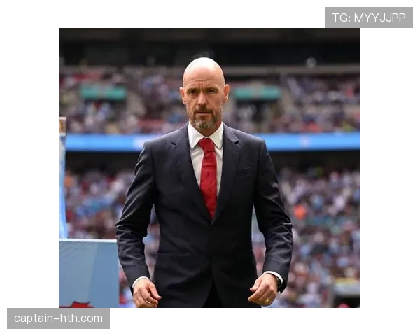 滕哈赫战术体系在欧冠赛场的适配性与近期表现分析 滕哈赫战术体系在欧冠赛场的适配性与近期表现分析